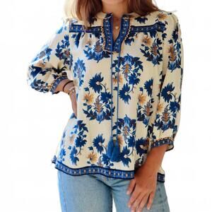 NEW GIGIO floral fall three quarter sleeve blouse in blue and cream